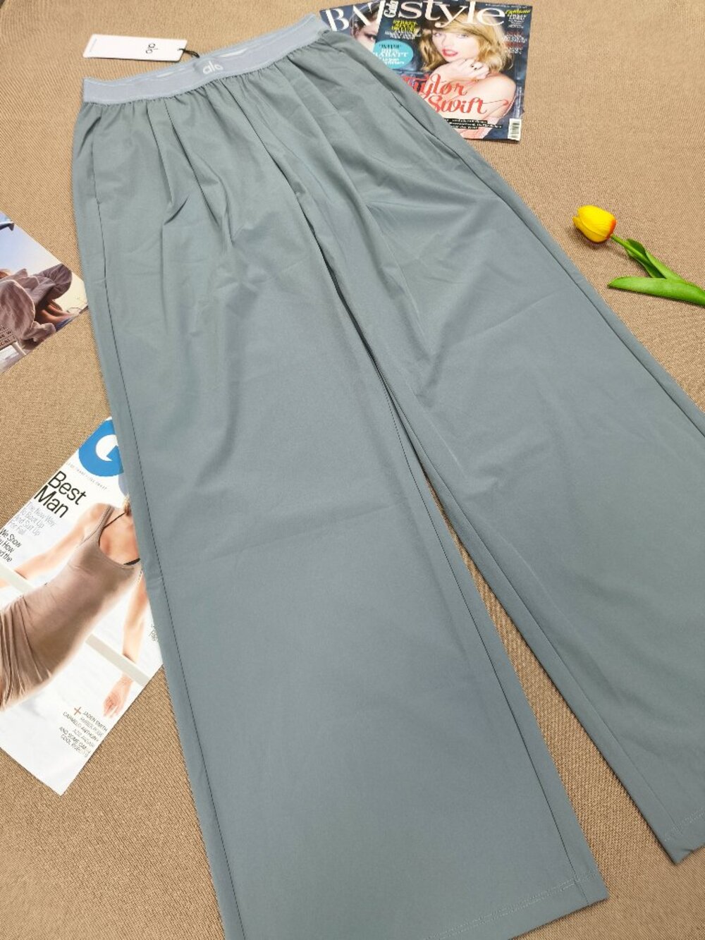 Alo Yoga Regular High Waist Straight Leg Casual Pants Steel Gray🔘New With Tags✨ - Picture 2 of 7